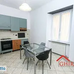 Affitto 3 camera appartamento di 81 m² in Genoa