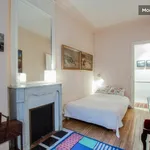 Rent 3 bedroom apartment of 140 m² in Paris