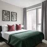 Rent 3 bedroom apartment in London