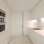 Rent 2 bedroom apartment of 136 m² in Lisboa