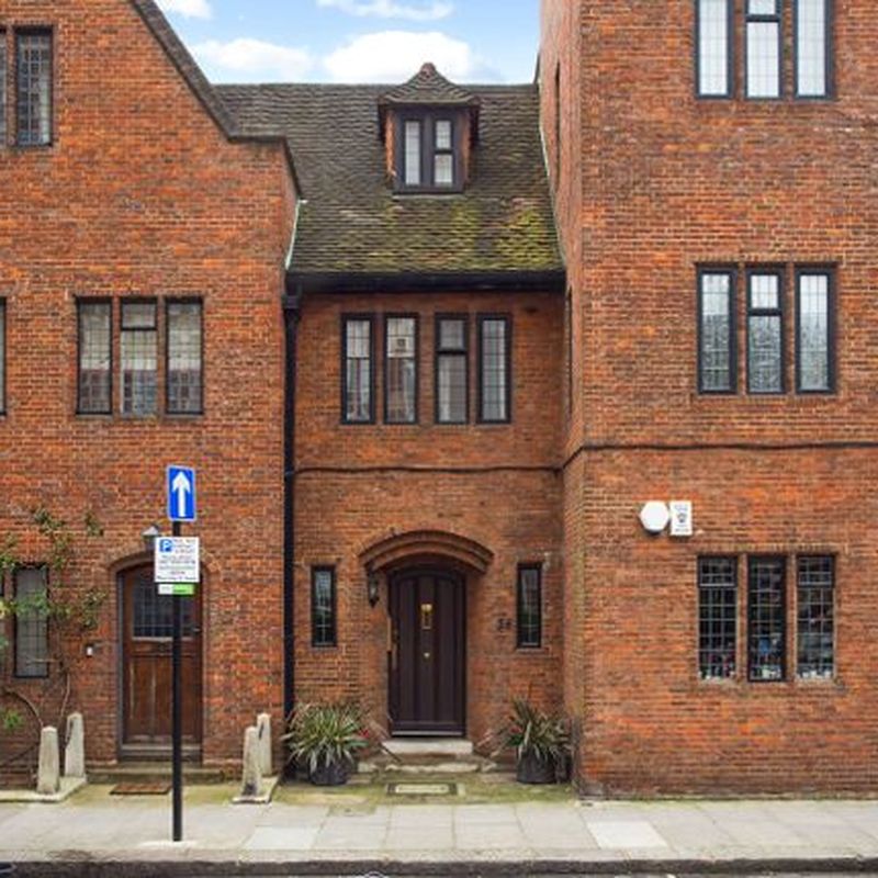 Flat to rent in Whiteheads Grove, London SW3