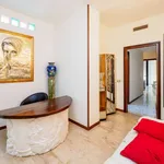 Rent a room of 125 m² in milan