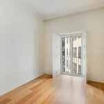 Rent 3 bedroom apartment of 132 m² in Lisbon