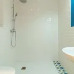 Rent 3 bedroom apartment in barcelona