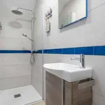 Rent 3 bedroom apartment in barcelona