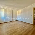 Affitto 3 camera appartamento di 70 m² in Savigliano