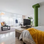 Rent 1 bedroom apartment of 72 m² in Düsseldorf