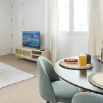 Rent 1 bedroom apartment of 624 m² in Málaga