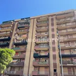 Affitto 3 camera appartamento di 110 m² in Palermo