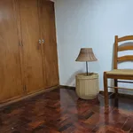 Quarto de 75 m² em Caxias