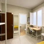 Rent a room of 136 m² in Barcelona