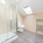 Rent 4 bedroom flat in Leeds