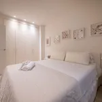 Rent 2 bedroom apartment of 861 m² in Barcelona