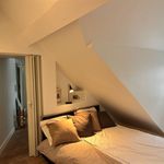 Appartement de 517 m² avec 2 chambre(s) en location à Paris