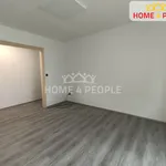 Pronajměte si 3 ložnic/e byt o rozloze 66 m² v Nová Ves