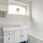 Rent 2 bedroom apartment in St Kilda East