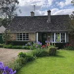 Rent 4 bedroom house in West Oxfordshire