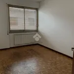 Rent 5 bedroom apartment of 150 m² in Saronno