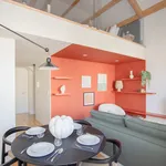 Rent 2 bedroom apartment of 74 m² in Porto