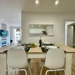 Rent 5 bedroom apartment of 80 m² in Barcelona