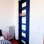 Rent a room of 160 m² in Madrid