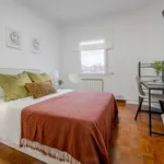 Rent a room of 100 m² in madrid