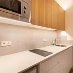 Rent 1 bedroom apartment of 28 m² in Barcelona