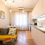 Rent 4 bedroom apartment of 75 m² in Milan