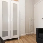 Rent 4 bedroom apartment in Valencia