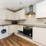 Rent 6 bedroom house in Leeds