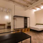 Rent a room of 24 m² in Barcelona