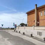 Affitto 3 camera appartamento di 100 m² in Latina