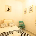 Rent 3 bedroom apartment of 58 m² in barcelona