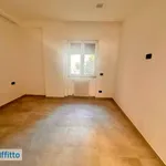 Rent 2 bedroom apartment of 65 m² in Naples