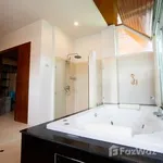 Rent 6 bedroom house of 400 m² in Phuket