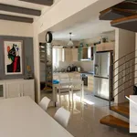 Rent 3 bedroom house of 175 m² in Glyfada