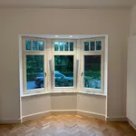 Maison de 967 m² avec 4 chambre(s) en location à Uccle