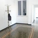 Rent 5 bedroom apartment of 135 m² in Genova