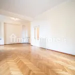 Rent 5 bedroom apartment of 188 m² in Genoa