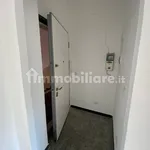 Affitto 2 camera appartamento di 53 m² in Genoa