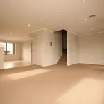 Rent 4 bedroom house in gungahlin