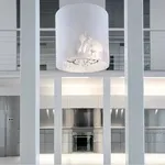 à proximité du Parc du Cinquantenaire et des Institutions Européennes, exceptionnel LOFT PENTHOUSE de 300m2, meublé ou non, dans un authentique bâtiment industriel des années 70, avec une terra