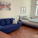 Rent a room of 100 m² in Berlin