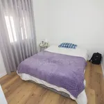 Rent 3 bedroom apartment of 51 m² in Lisbon