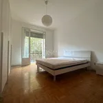 Rent 2 bedroom apartment of 70 m² in Milano