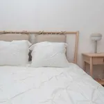 Rent a room in lisbon