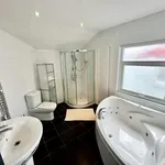 Rent 3 bedroom apartment in Liverpool