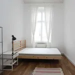 Rent 6 bedroom apartment of 104 m² in Berlin