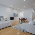 Rent 1 bedroom apartment of 40 m² in Porto