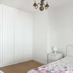 Rent a room in lisbon